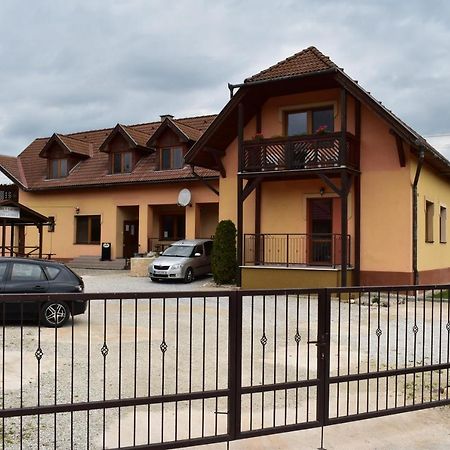 Penzion Zuzka Krasnohorska Dlha Luka Exterior foto